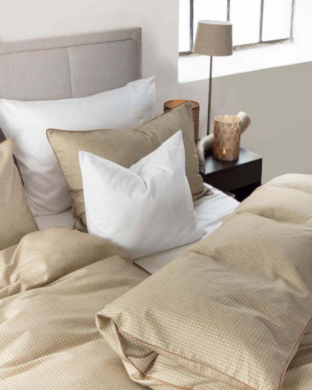 Enzo sengesett i beige flanell